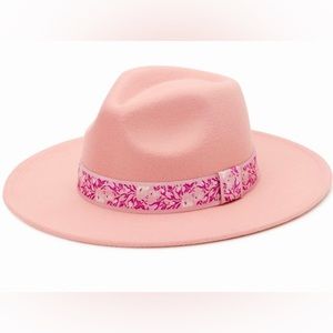 🩷 NWOT  Pink Fedora Hat Felt W/ Embellished Band Women’s One Size